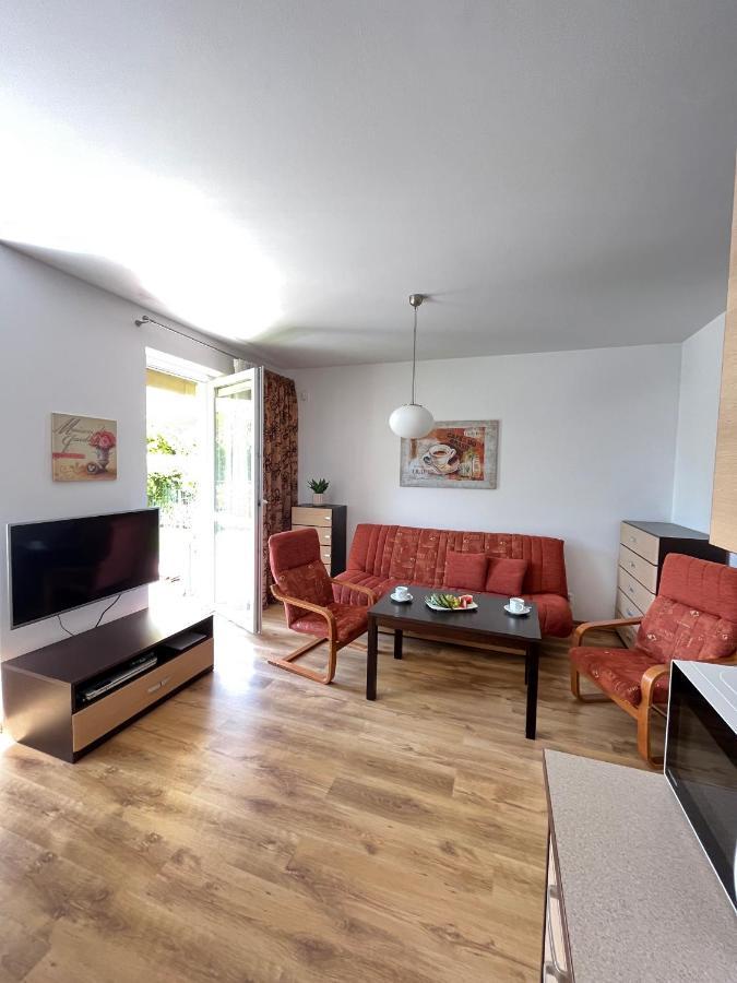 Apartament Z Garazem I Ogrodem Kołobrzeg Eksteriør bilde